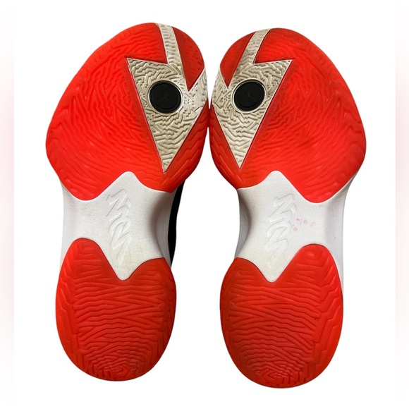 🟡Jordan Men's Zion 1 "Bloodline" Basketball Shoes Size 10 - Picture 7 of 7